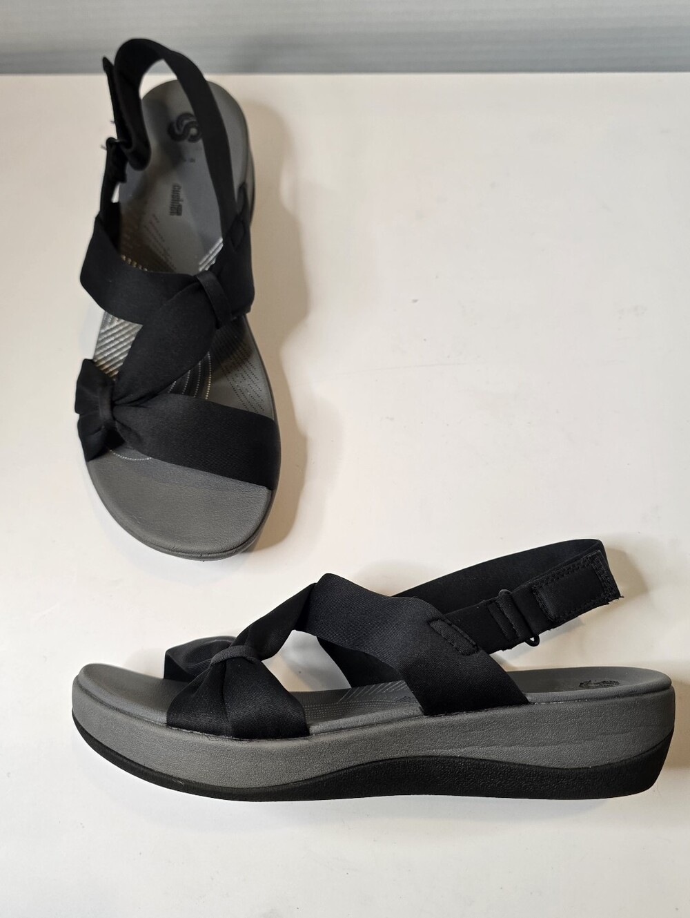 Clarks Cloudsteppers Strappy Sandals Size 10
